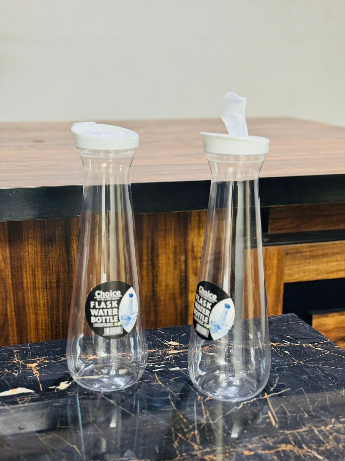 Flask Plastic Juice Bottles, 1250 ml Reusable Empty Juice Bottles with Lids for Milkshake, Plastic Bottles for Water, Juice, Milk